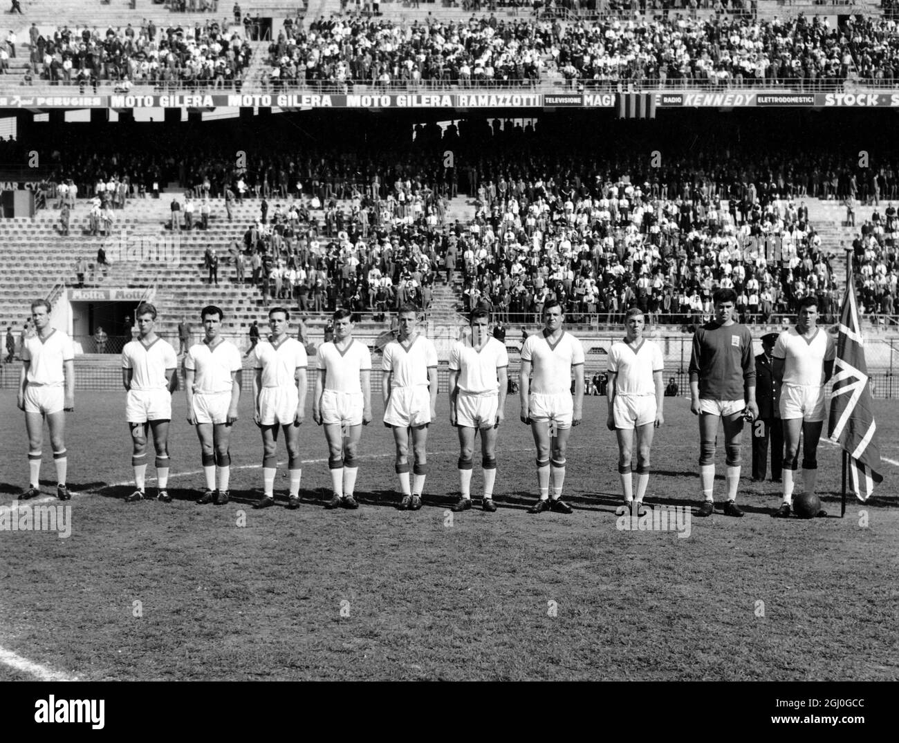 Inter Mailand gegen Birmingham City das Team von Birmingham City steht vor dem Halbfinale der ersten Etappe des Inter-Cities Fairs Cup in Mailand an. April 1961 Stockfoto