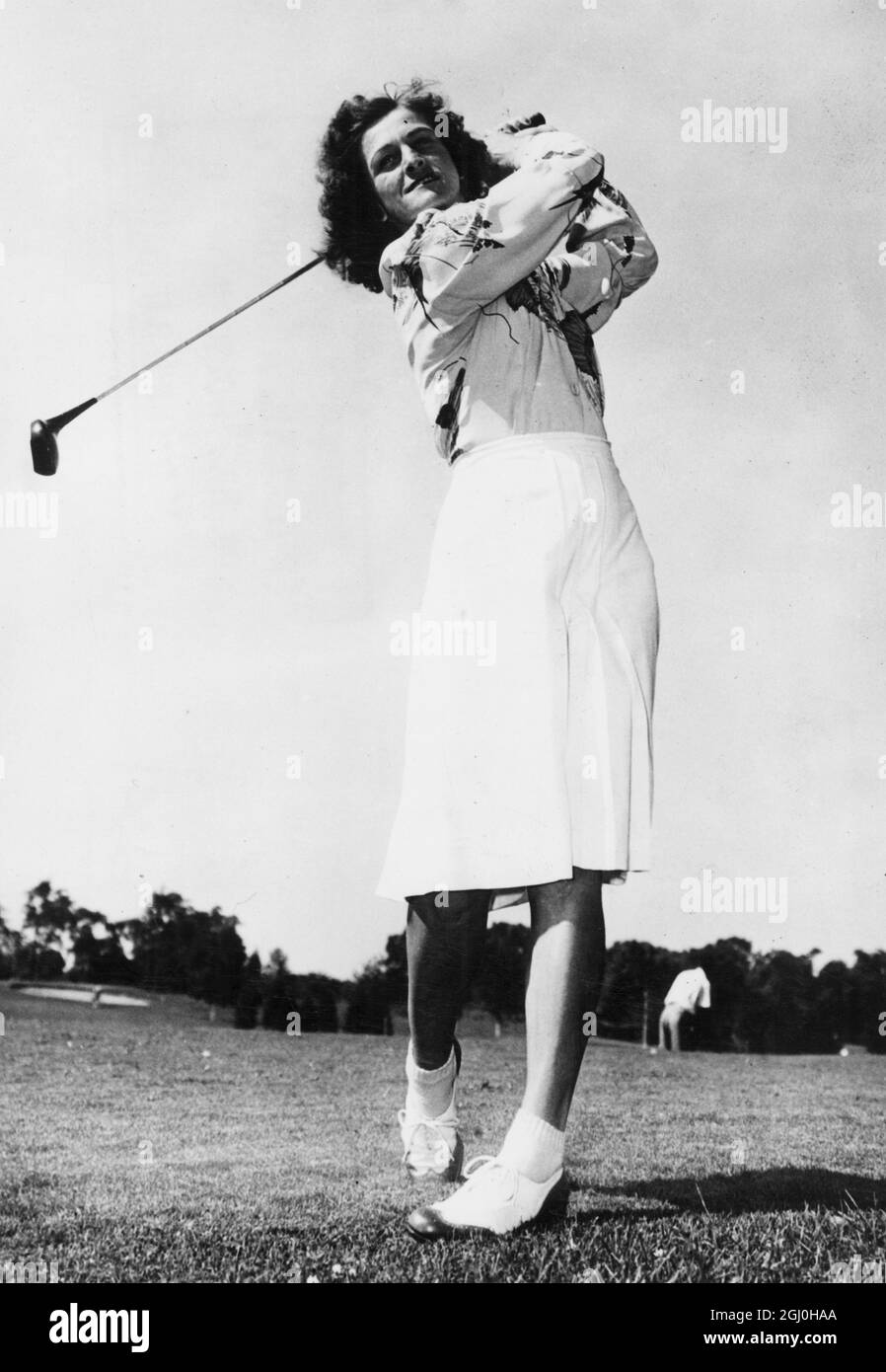 Mildred 'Babe' Zaharias, 32-jährige Golferin aus Texas, gewann die britische Amateur-Golf-Meisterschaft der Frauen in Gullane. 13. Juni 1947 Zaharias, Mildred Ella (geborene Didrikson; Babe Didrikson Zaharias) US-Leichtathletik-Athlet und Golferin; gewann Goldmedaille bei den olympischen 80-Meter-Hürden der Frauen 1932; gewann Goldmedaille beim olympischen Speerwurf der Frauen 1932; erste Frau, die an der PGA Tour teilnehmen konnte (Los Angeles Open) 1945; Gewann US Women's Open 1948, 1950, 1954  1914-1956 Stockfoto