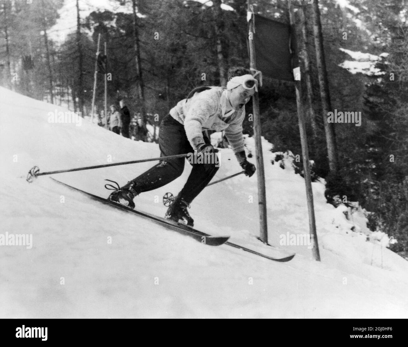 1956 winter olympic games cortina Fotos und Bildmaterial in hoher