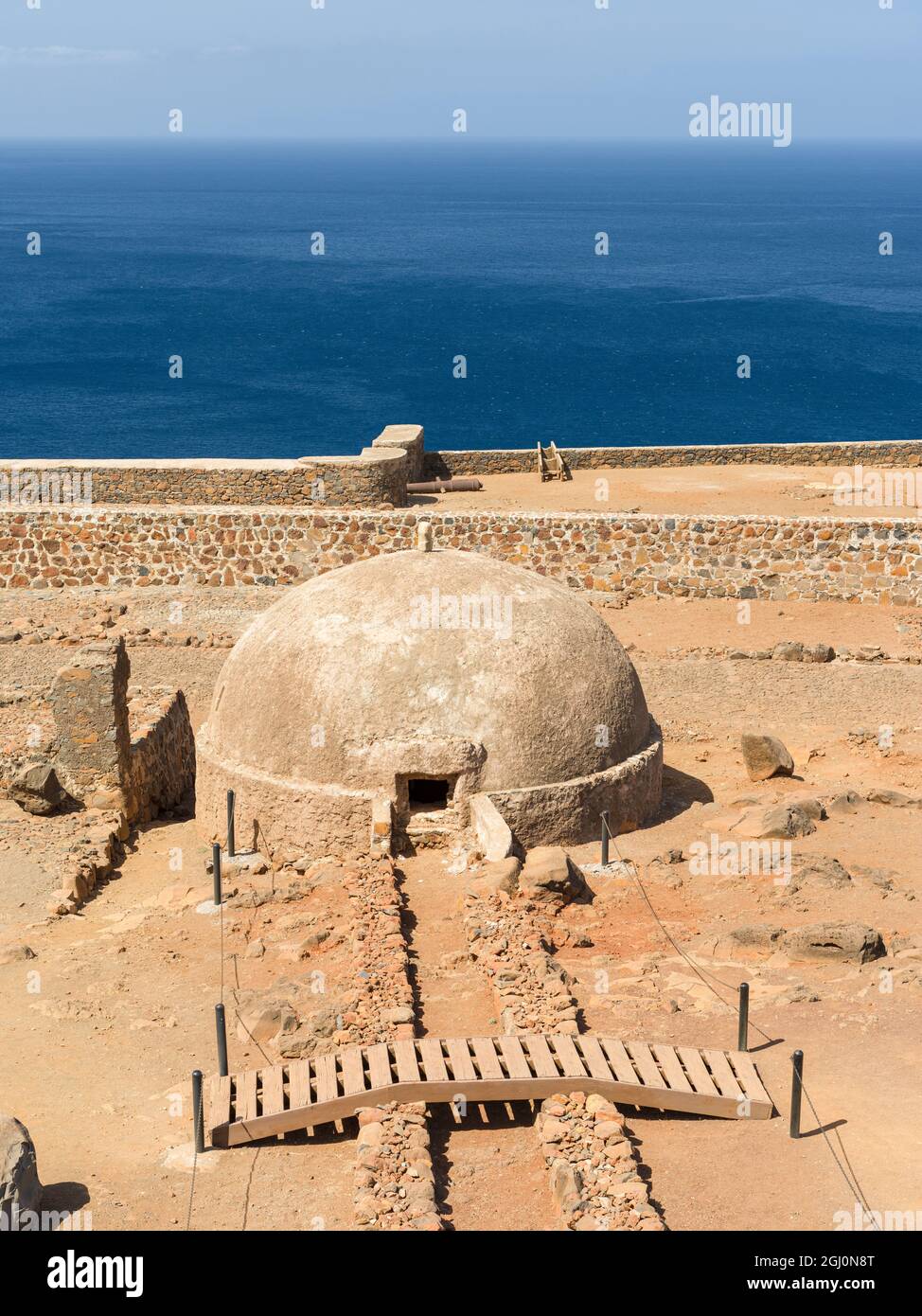 Die Zisterne. Forte Real de Sao Filipe. Cidade Velha, historisches Zentrum von Ribeira Grande (UNESCO-Weltkulturerbe). Santiago Island, Cape Ve Stockfoto