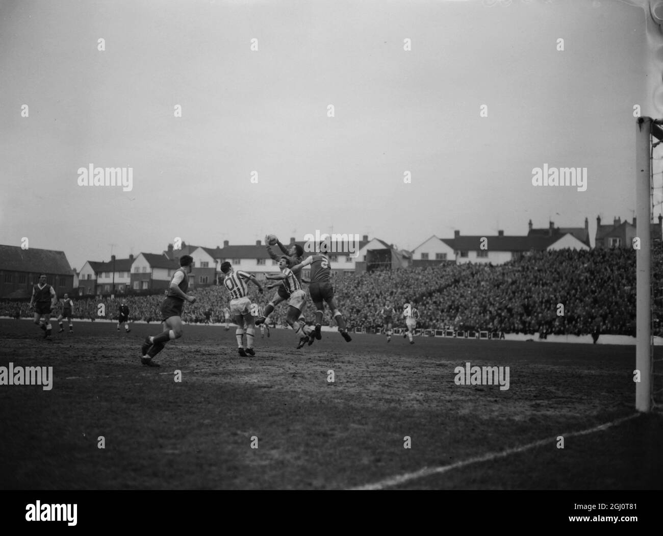 ROTHERHAM UNITED V BRIGHTON UND HOVE ALBION FUSSBALLSPIEL 3. FEBRUAR 1960 Stockfoto