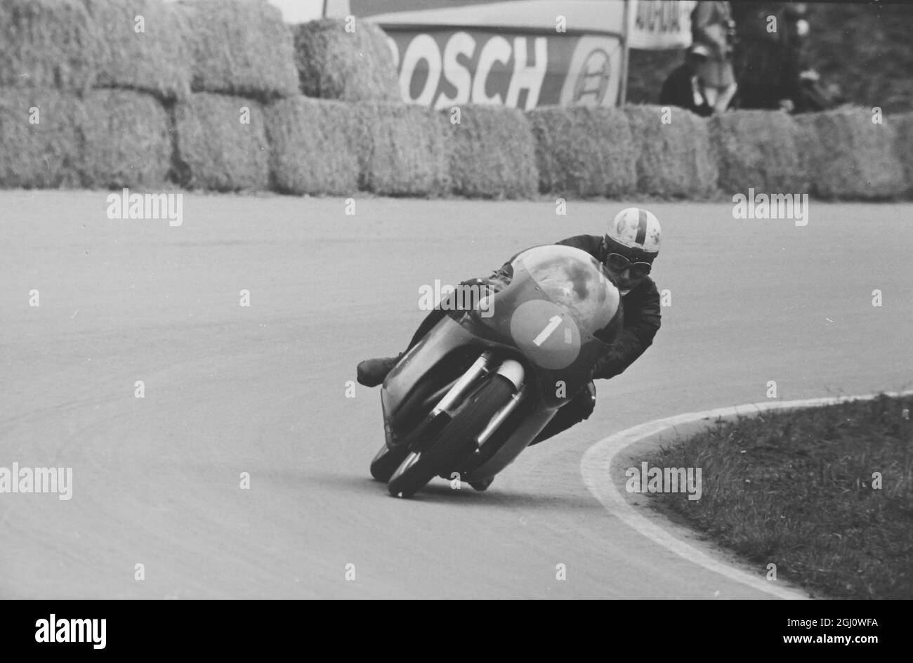 MOTORRAD DEUTSCHER GRAND PRIX JOHN SURTEES IN AKTION 26. JULI 1960 Stockfoto