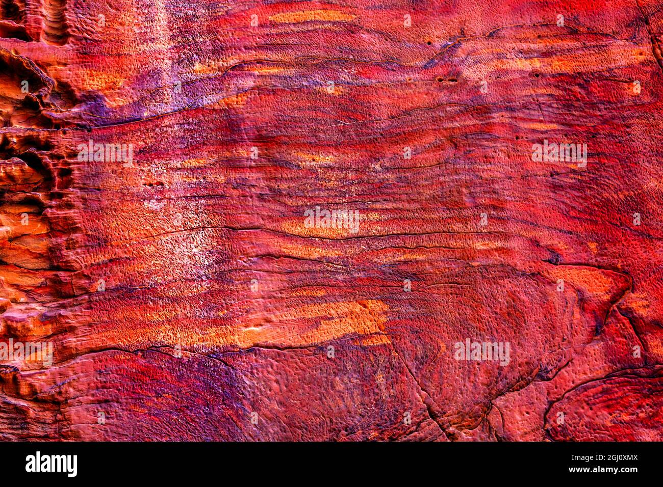 Rose Red Rock Tomb Fassade Abstrakt, Straße der Fassaden Petra Jordan. Erbaut von den Nabataens in 200 v. Chr. bis 400 n. Chr. Die Wände des rosarot roten Canyons schaffen viele Stockfoto