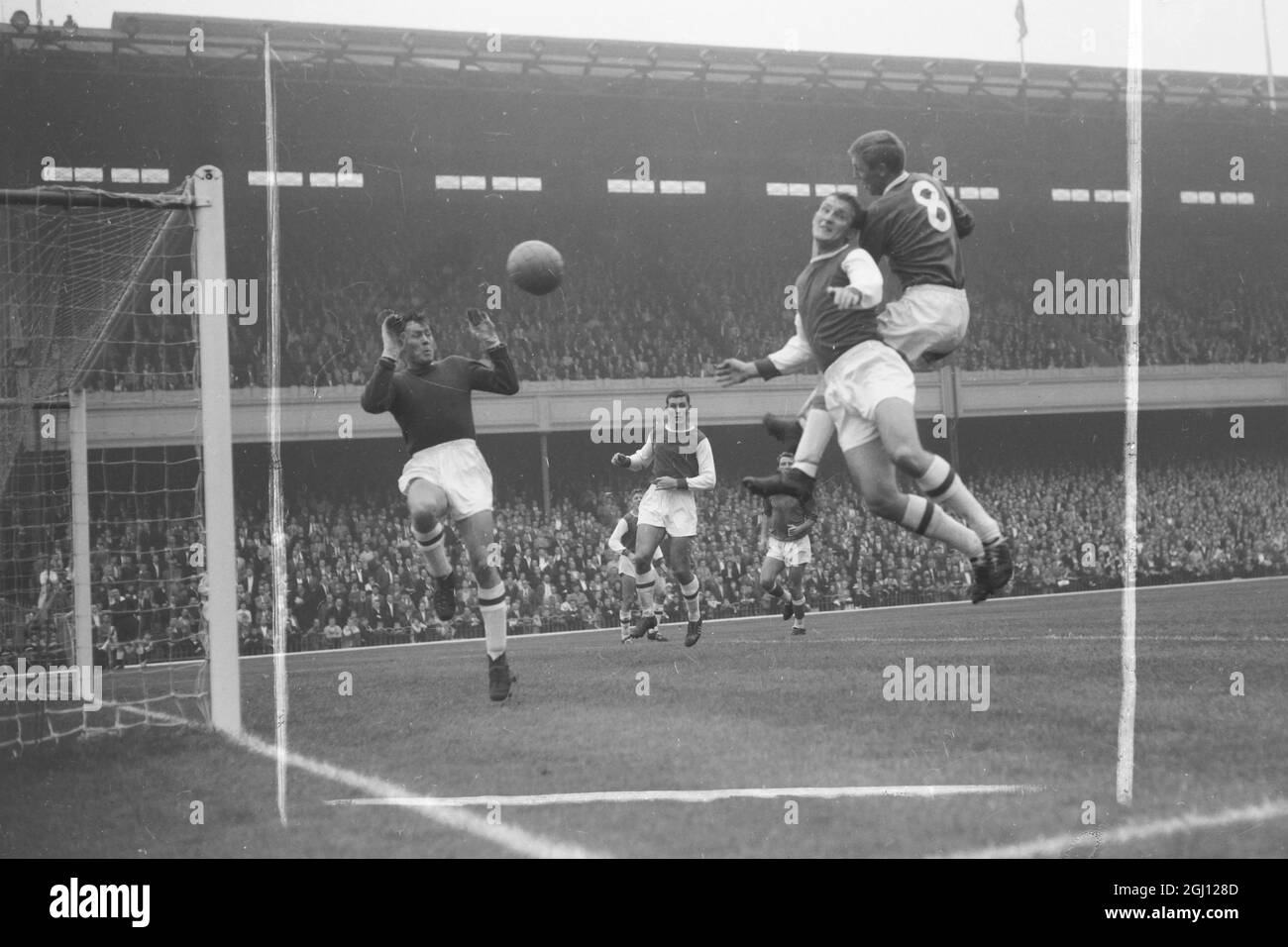 JACK KELSEY ARSENAL GEGEN BIRMINGHAM FUSSBALLSPIEL - 23. SEPTEMBER 1961 Stockfoto