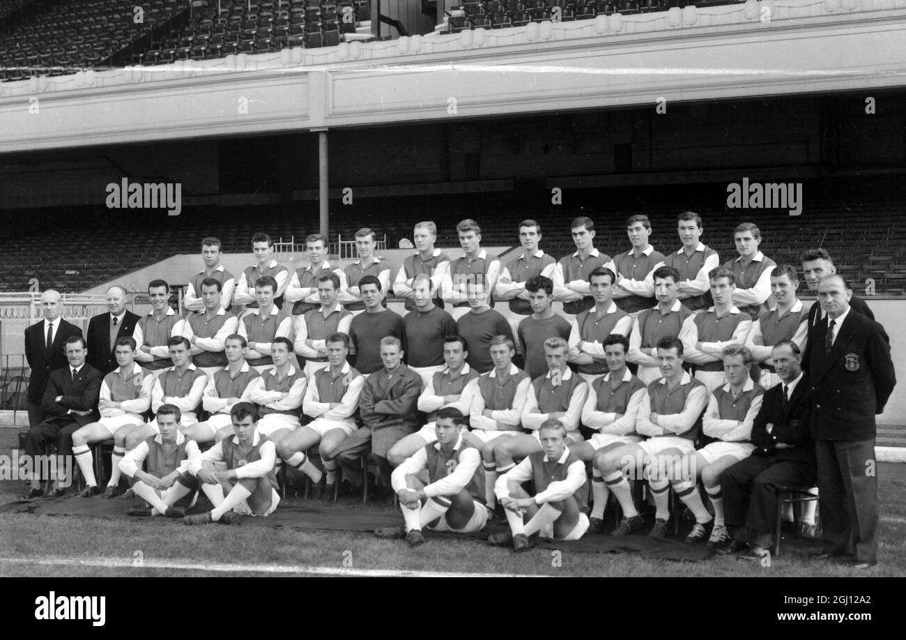 ARSENAL FOOTBALL CLUB MITGLIEDER - FUSSBALLER 3 OKTOBER 1961 Stockfoto