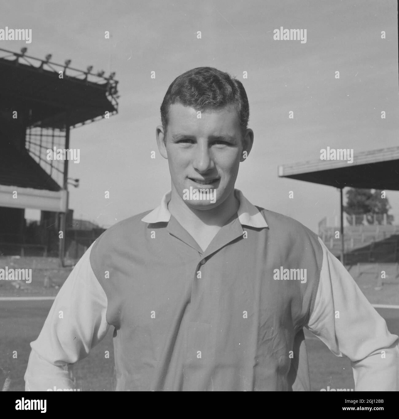 TERRY NEILL - FUSSBALLPORTRAIT - ARSENAL FC FOOTBALL CLUB - 5. OKTOBER 1961 Stockfoto