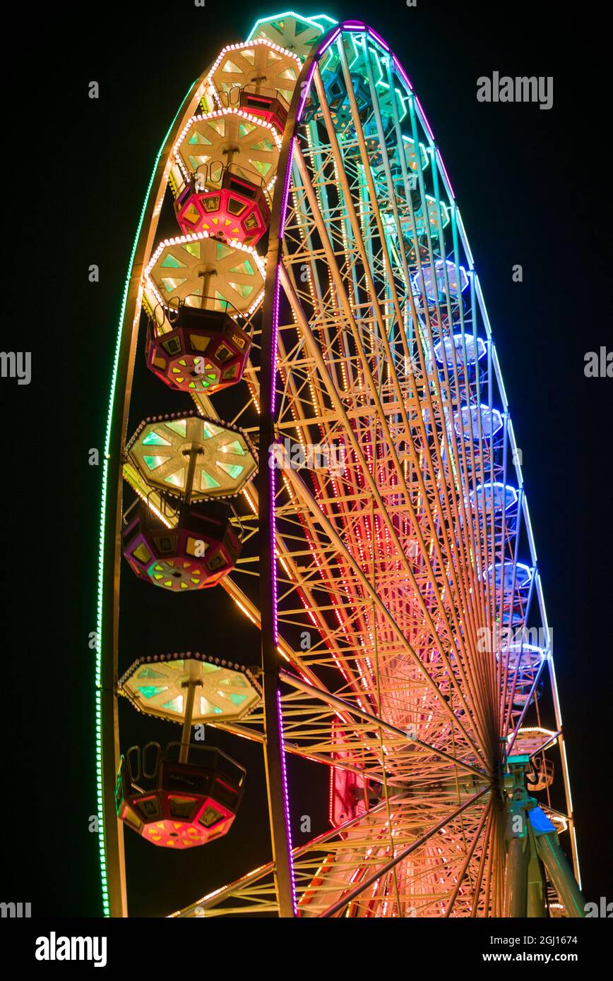 Belgien, Antwerpen, Antwerpen Steenplein, Riesenrad, Dämmerung Stockfoto