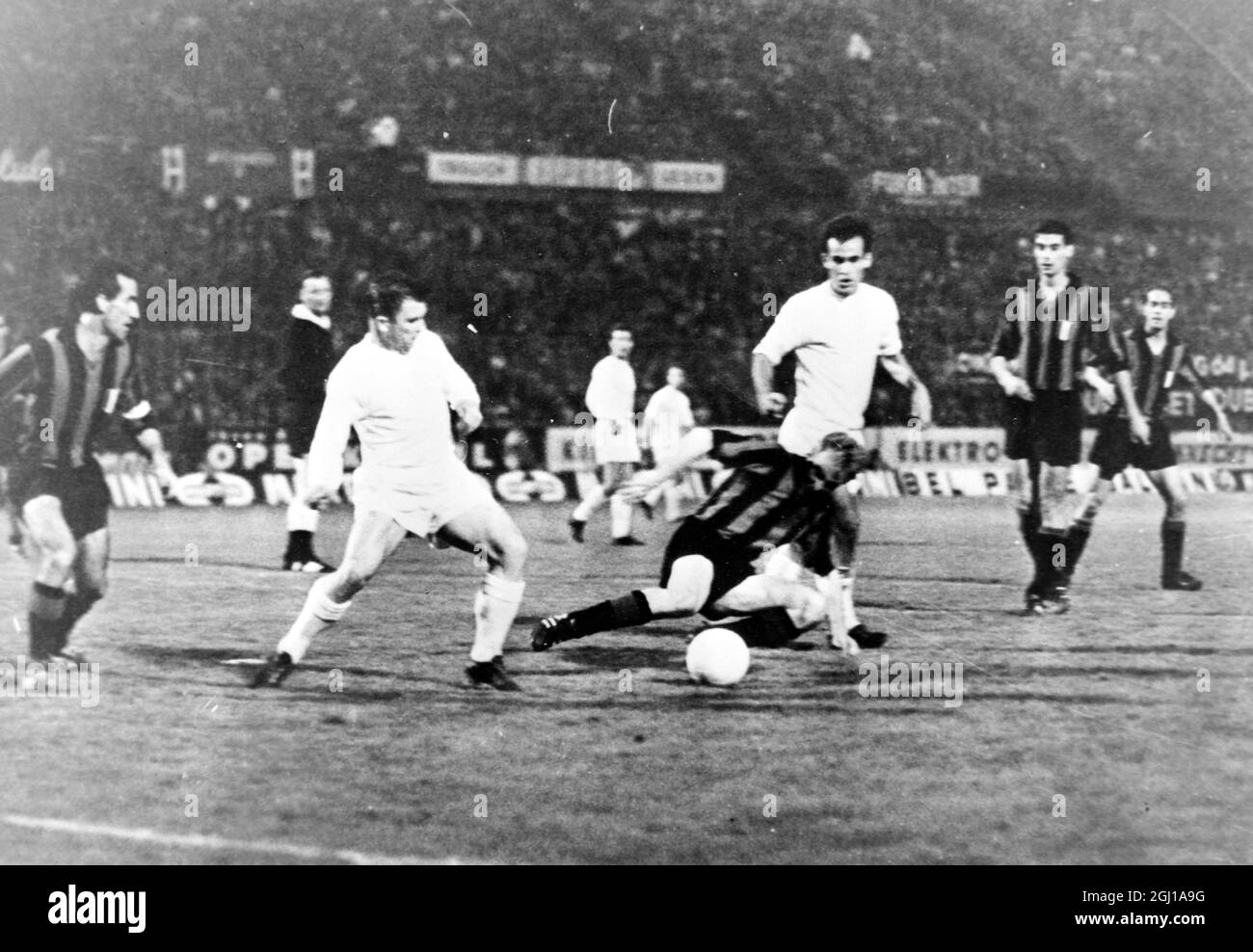 INTER MAILAND V REAL MADRID - EUROPEAN CUP OF LEAGUE CHAMPIONS FINAL, FUSSBALL IN AKTION IN WIEN, ÖSTERREICH ; 29. MAI 1964 Stockfoto