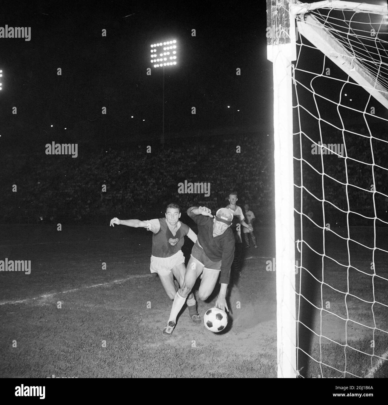 FOOTBALL INTERNATINAL LEAGUE DUKLA V ZAGLEBIE LUBIN IN NEW YORK ; 7. AUGUST 1964 Stockfoto