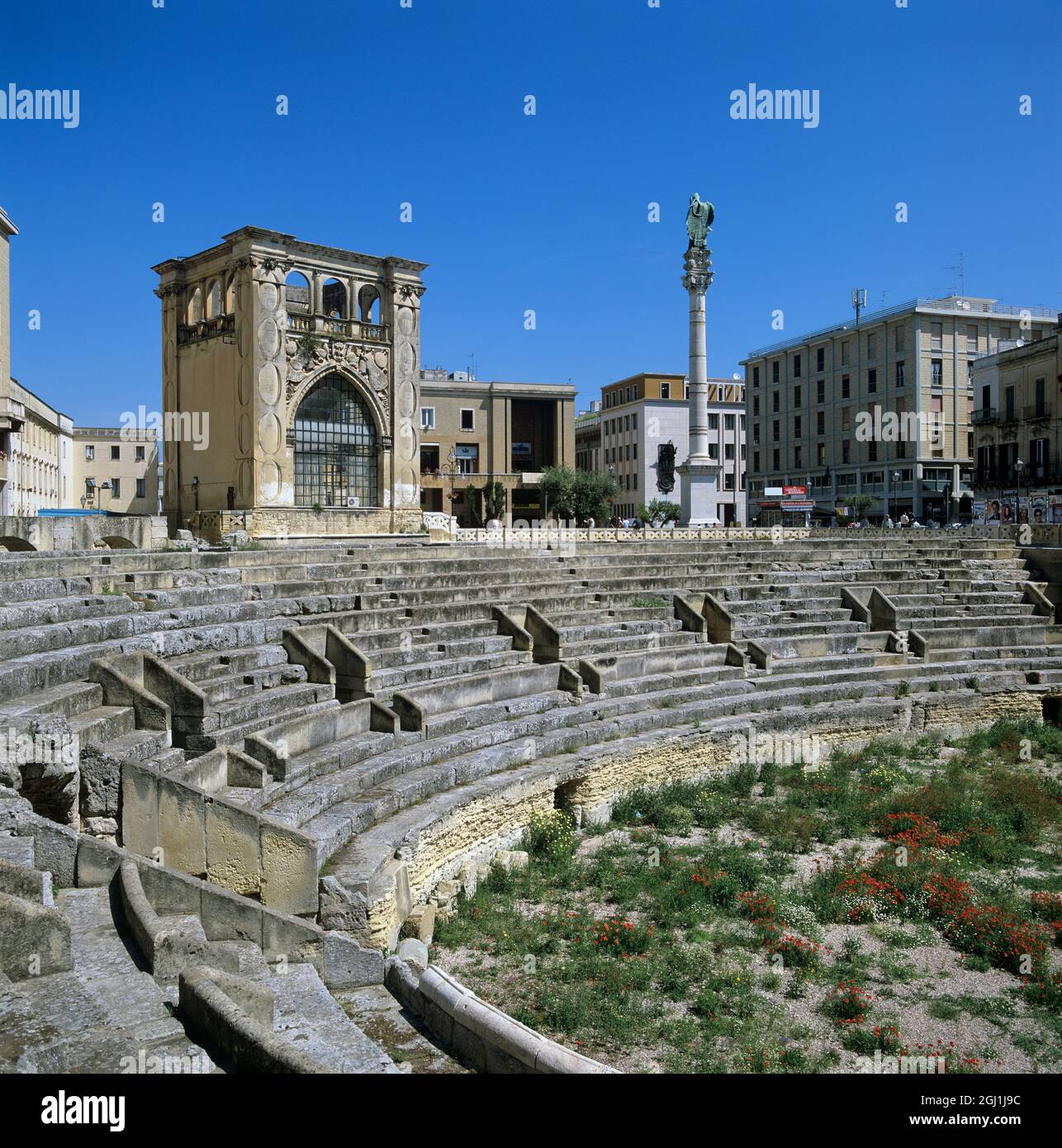 Das römische Theater auf der Piazza San Oronzo, Lecce, Apulien, Italien, Europa Stockfoto