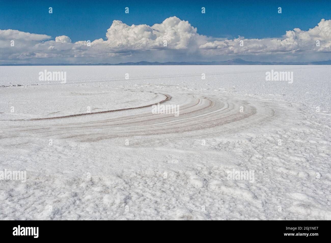 Bolivien, Uyuni, Salar de Uyuni. Die Salzebenen erstrecken sich über Meilen. Stockfoto