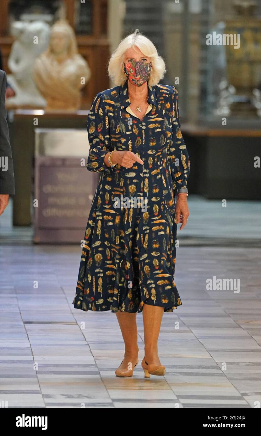 Die Herzogin von Cornwall bei einem Besuch der Kelvingrove Art Gallery and Museum in Glasgow, um ihr 120-jähriges Bestehen zu feiern. Bilddatum: Mittwoch, 8. September 2021. Stockfoto