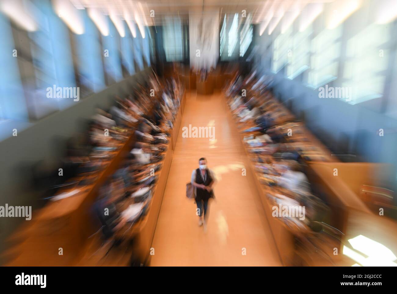 Die Abbildung zeigt eine Plenarsitzung des wallonischen Parlaments in Namur, Mittwoch, den 08. September 2021. BELGA FOTO JOHN THYS Stockfoto