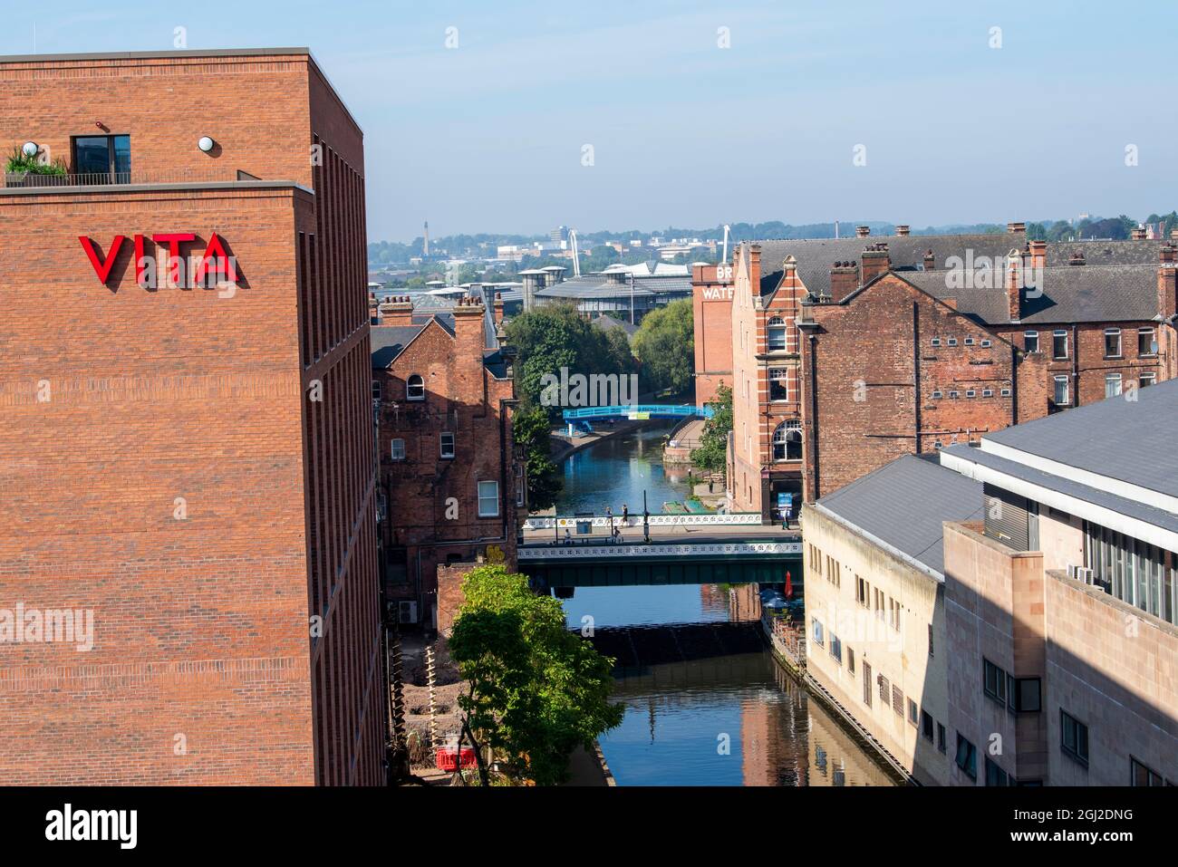 Blick entlang des Kanals in Nottingham City vom Dach des Loxley House, Nottinghamshire England Stockfoto