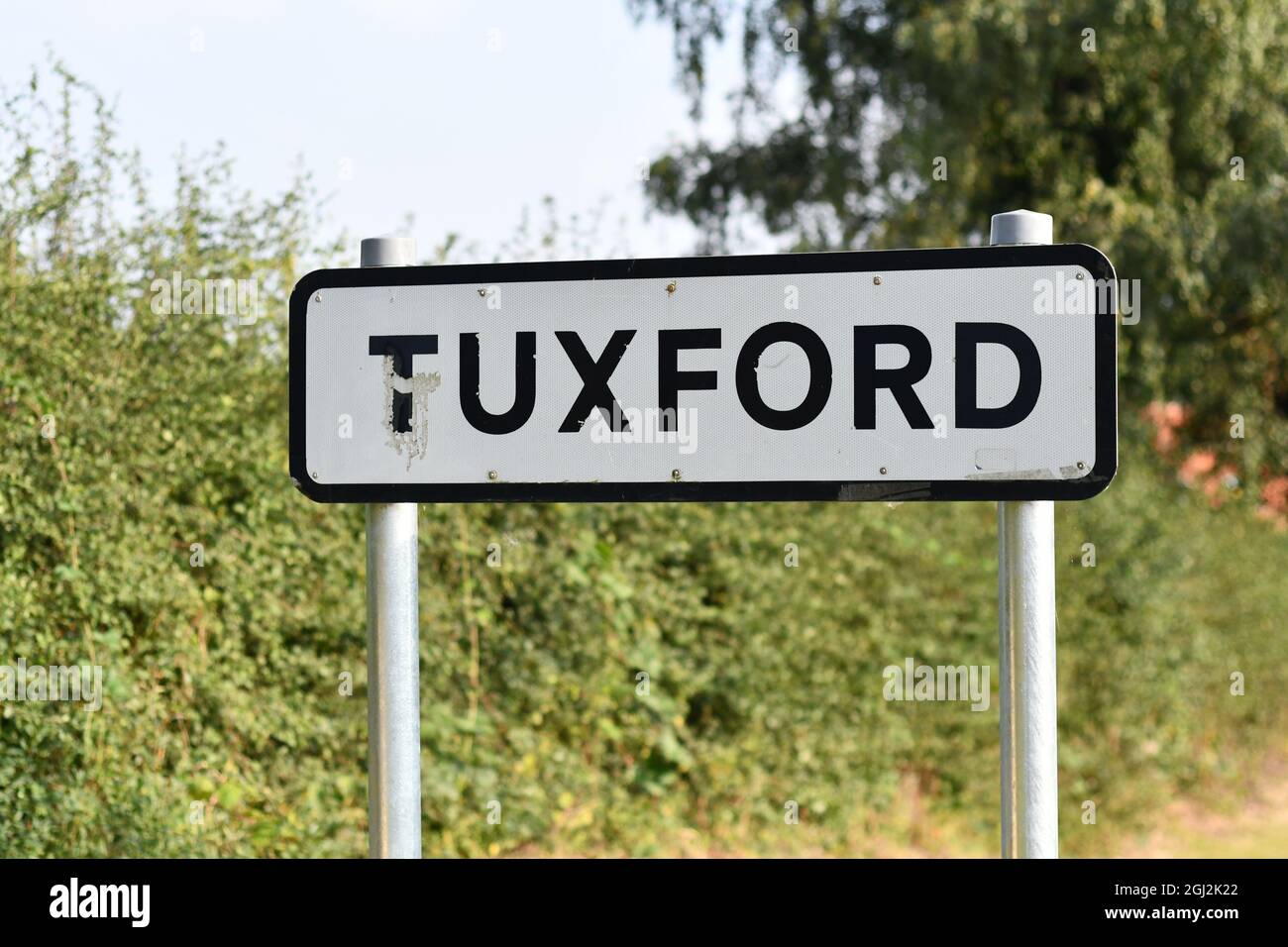 Ein britischer Wegweiser der Small Market Town in den East Midlands namens Tuxford Stockfoto