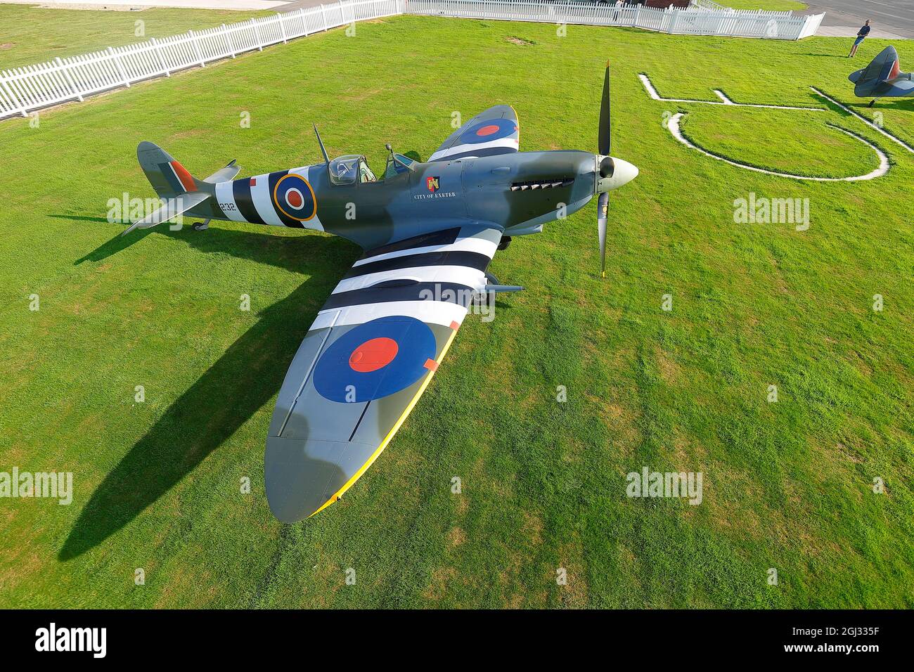 Spitfire Rr232 Kirche fenton spitfire -Fotos und -Bildmaterial in hoher Auflösung – Alamy