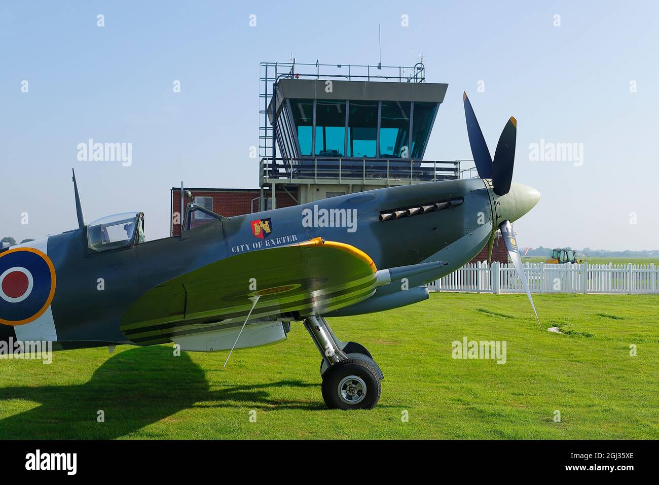 Supermarine Spitfire RR232 am Leeds East Airport RGCM Stockfoto