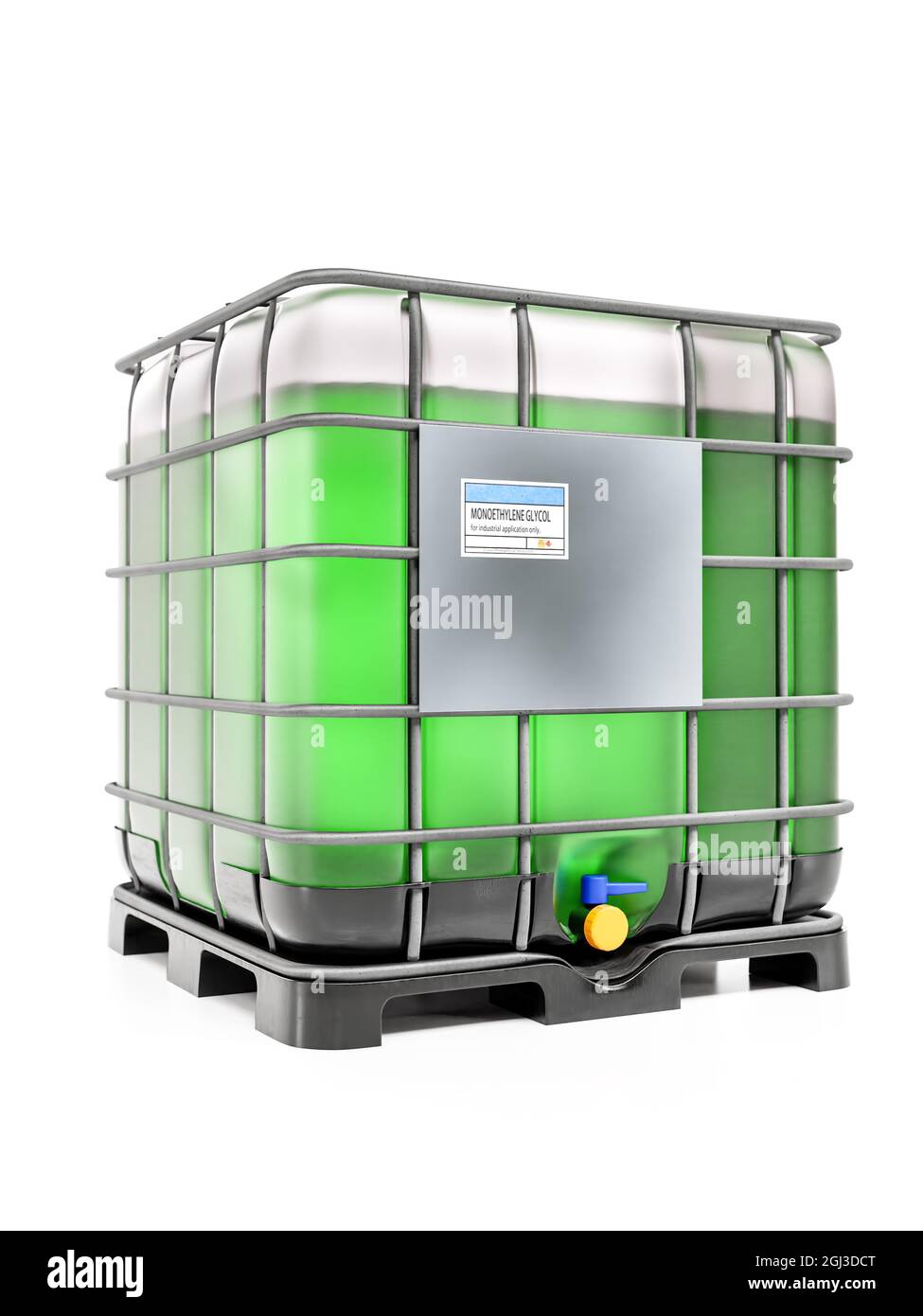 3D-Rendering eines industriellen Kunststoffbehälters mit grüner Ethylenglykol-Flüssigkeit auf weißem Hintergrund Stockfoto