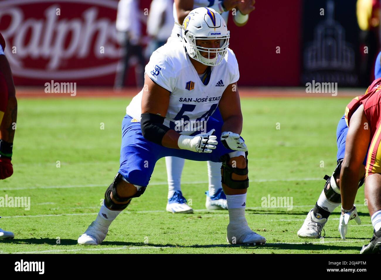 San Jose State Spartans Offensive gegen Jaime Navarro (54) während eines NCAA-Fußballspiels gegen die südkalifornischen Trojaner, Samstag, 4. September 20 Stockfoto