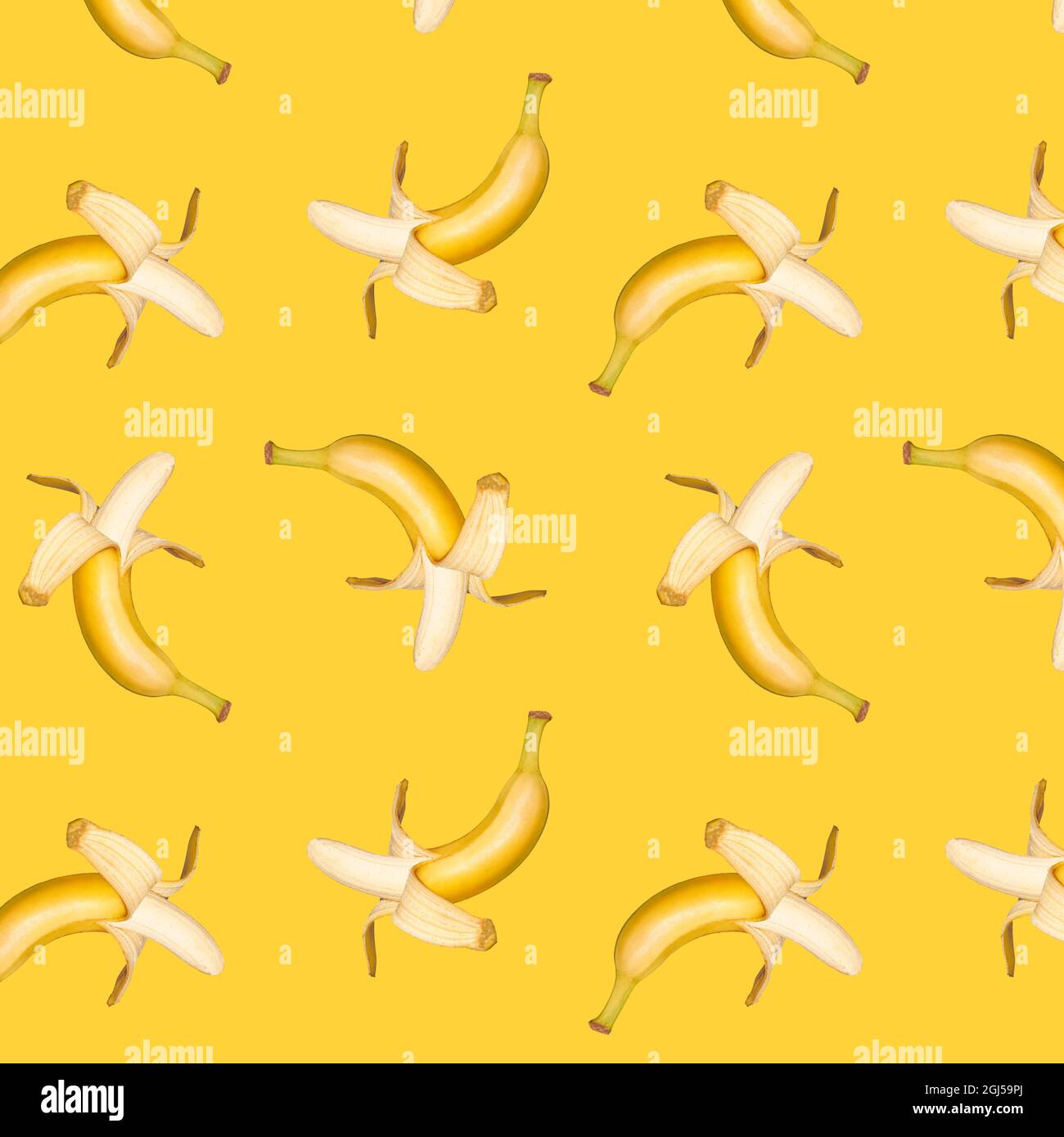 Peel Banana Nahtloses Muster auf grauem Hintergrund. Trendige Farben Sommer tropische exotische Früchte Muster, Konzept. Stockfoto