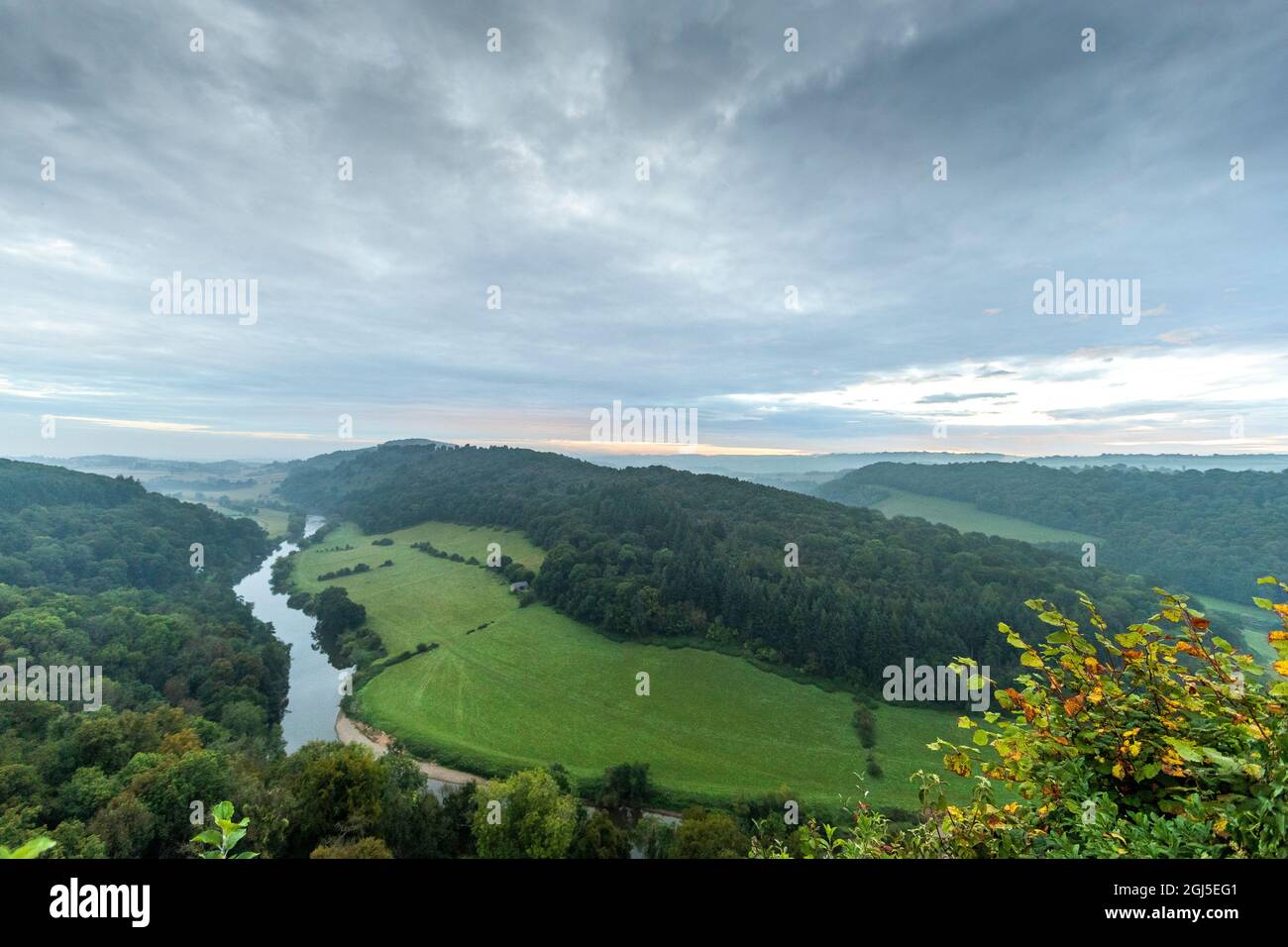 Symonds Yat und Yat Rock at Dawn, Forest of Dean, Gloucestershire. VEREINIGTES KÖNIGREICH Stockfoto