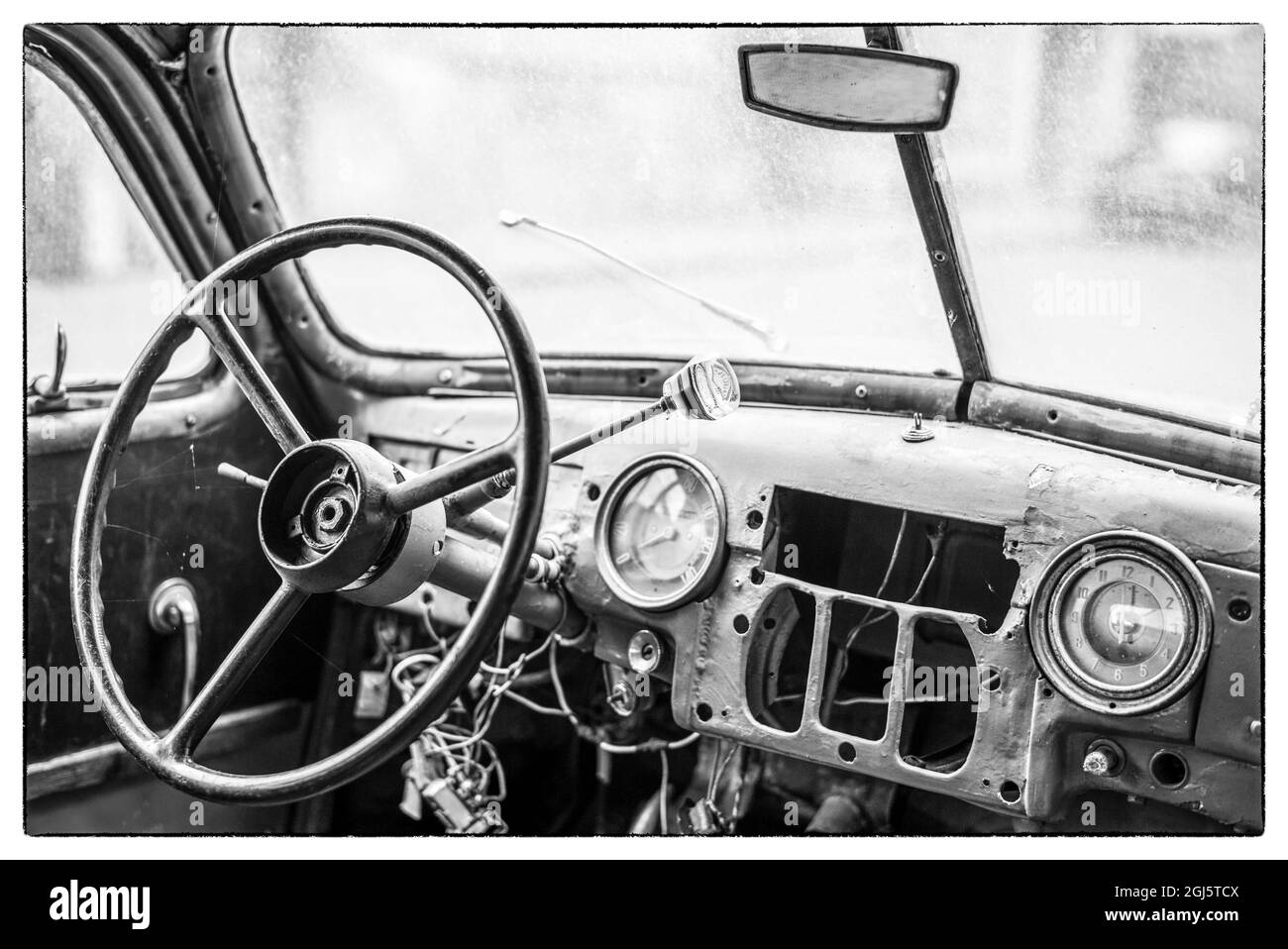 Georgien, Tiflis. Innenraum des alten Pobeda-Wagens aus der Sowjetzeit. Stockfoto