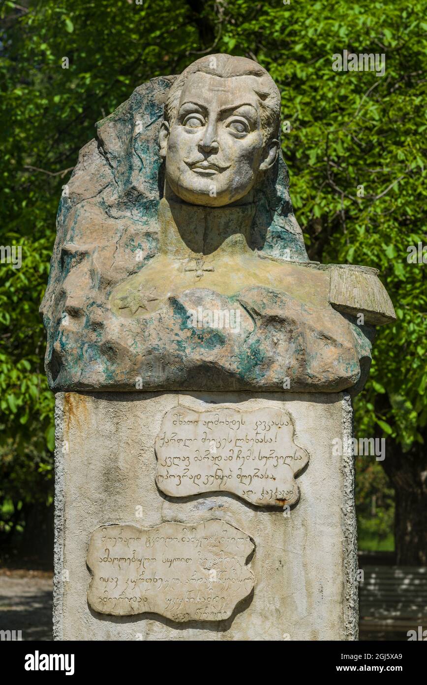 Georgien, Kacheti, Tsinandali. Chavchavadze Estate, Statue von Prinz Alexander Chavchavadze, Soldat und Pionier Winzer. Stockfoto