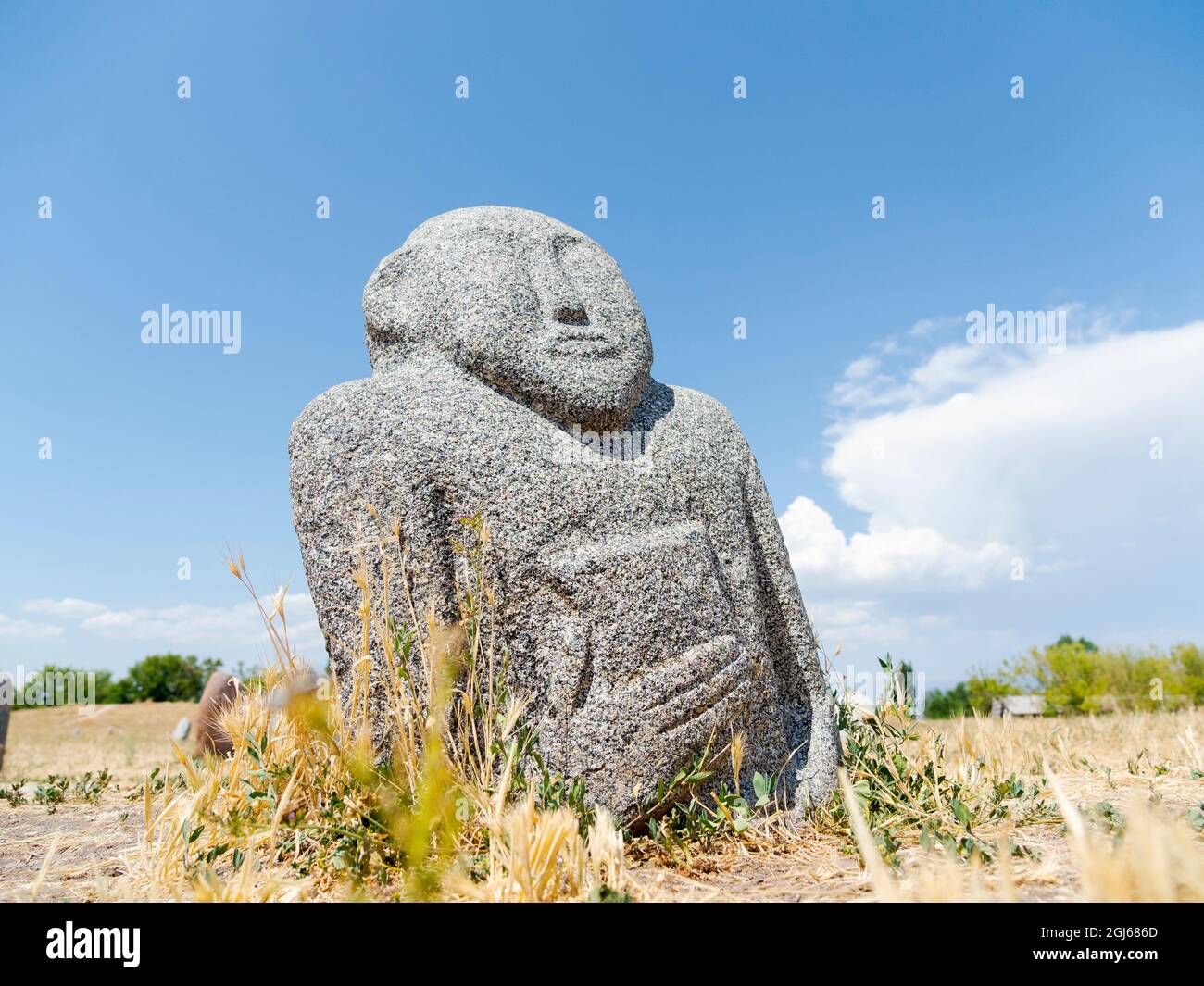 Kirgisische Stelae oder Balbal. Balasagun eine alte Stadt des Khanats Kara-Khanid, UNESCO-Weltkulturerbe, Seidenstraße des Chang'an-Tian Shan Corrido Stockfoto