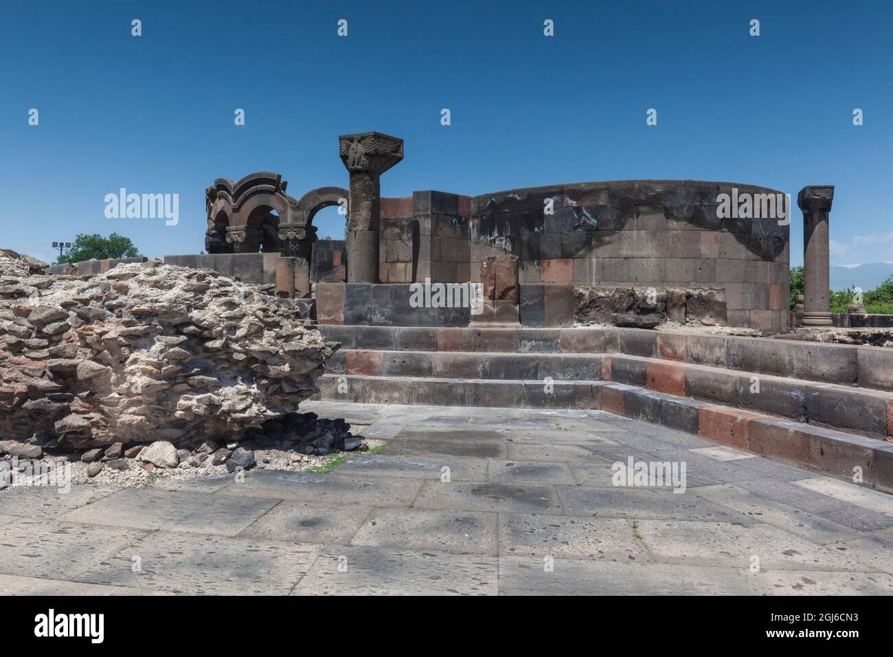 Armenien, Zwartnots. Zvartnots Kathedrale, Ruinen der Kathedrale aus dem 7. Jahrhundert Stockfoto