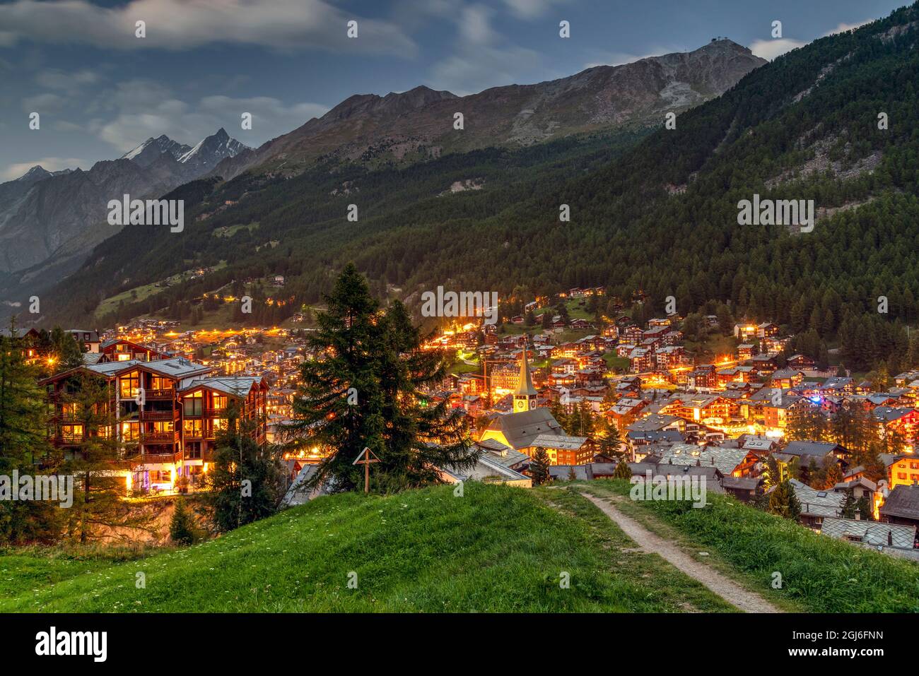 Nachtansicht von Zermatt, Wallis, Schweiz Stockfoto