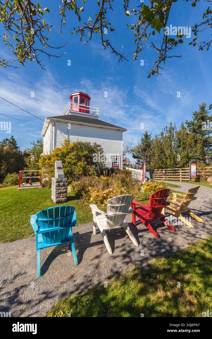 Kanada, Nova Scotia, Minasville. Burntcoat Head Park im Minas Basin, Burntcoat Head Lighthouse. Stockfoto