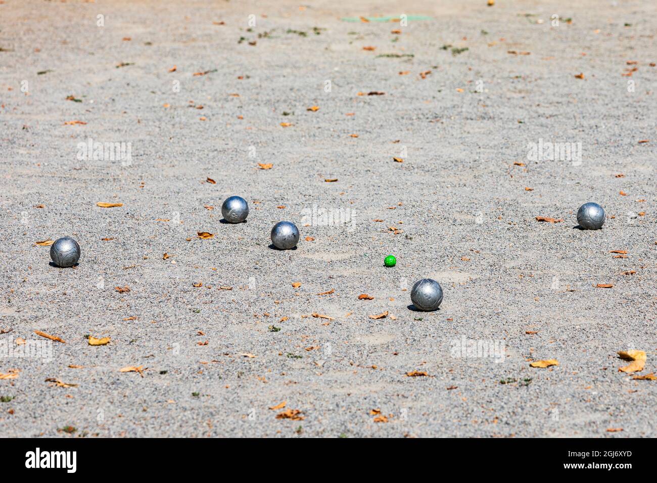 Europa, Frankreich, Haute-Vienne, Limoges. Boule Bälle in einem Park in Limoges. Stockfoto