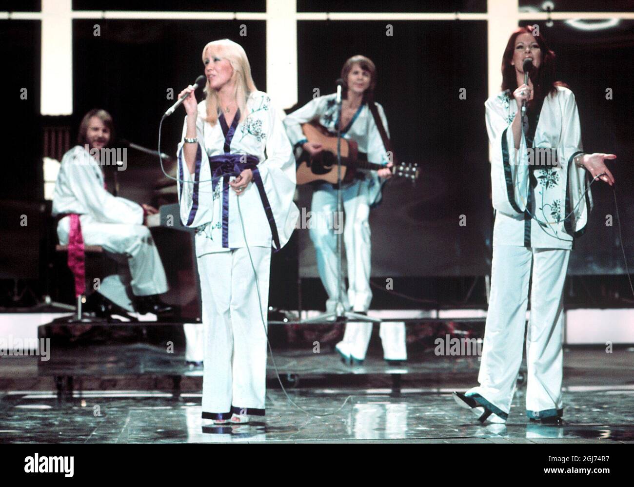 ABBA gewann den Eurovisionsong-Wettbewerb mit dem Lied Waterloo. ABBA waren mit Dancing Queen die Nummer eins bei Billboard und haben über 300 Millionen Platten verkauft. Stockfoto