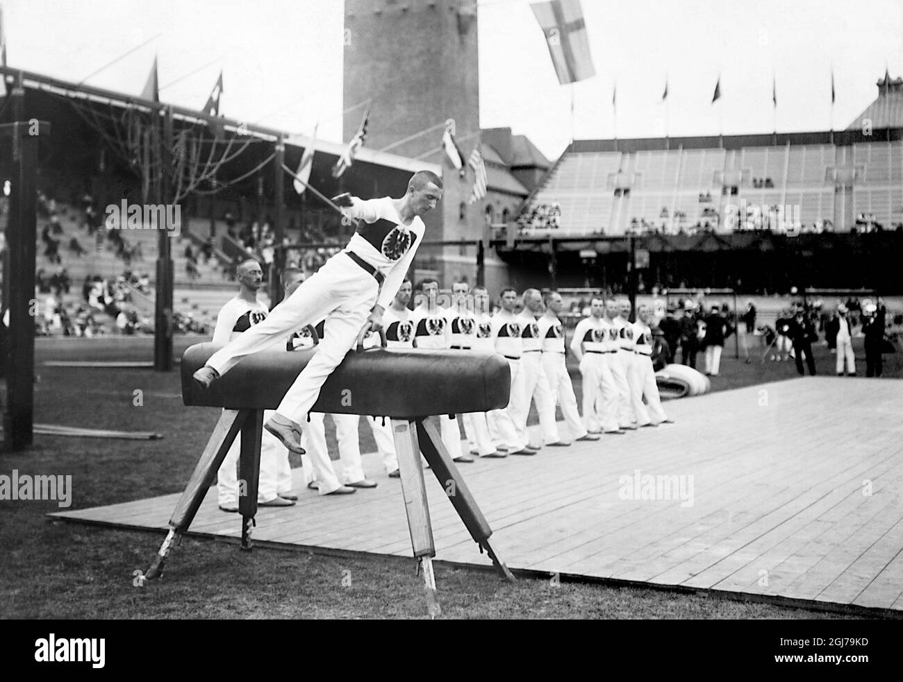 DATEI 1912 Deutscher Turner auf dem Pauschenpferd bei den olympischen spielen in Stockholm 1912. Foto:Scanpix Historical/ Kod:1900 Scanpix SCHWEDEN Stockfoto