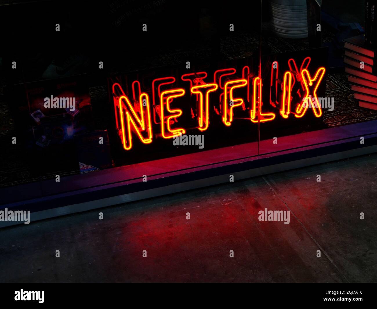 TURIN, ITALIEN - 10. Jun 2020: Das Netflix Multimedia Firmenlichtschild. Turin, Italien. Stockfoto