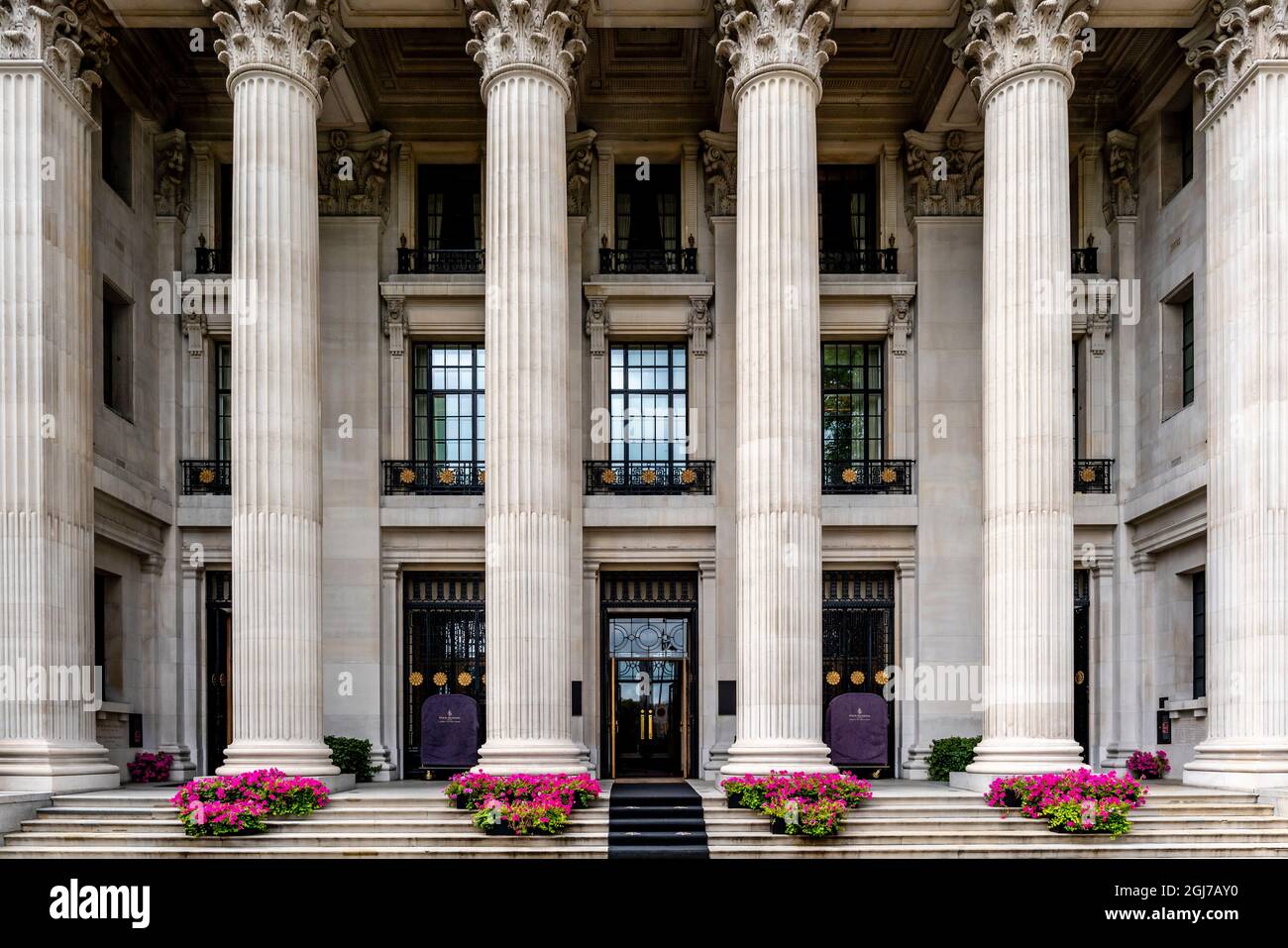 Das Four Seasons Hotel London am Ten Trinity Square, London, Großbritannien Stockfoto