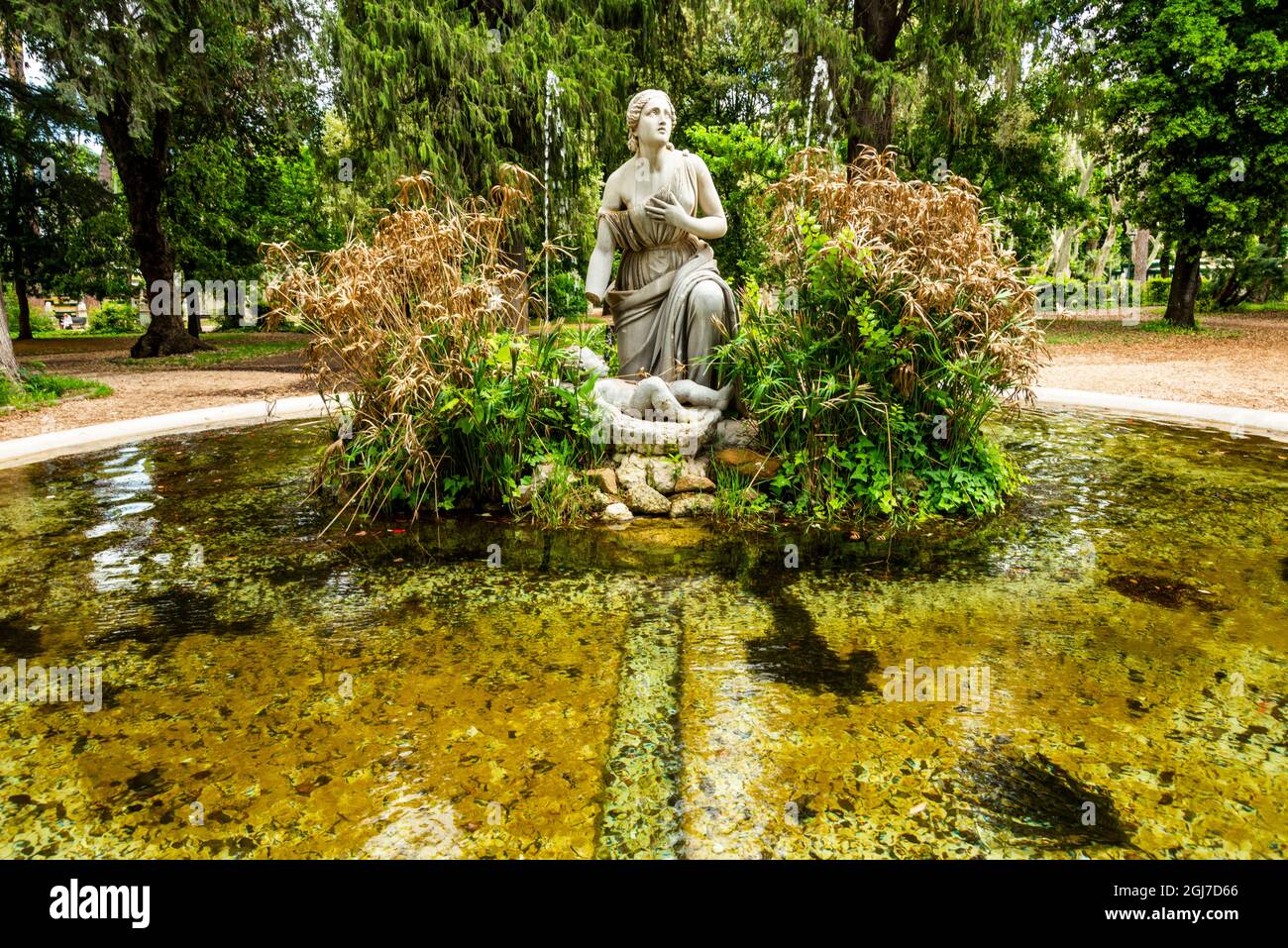 Italien, Rom. Pincio, Villa Borghese Gardens, Brunnen von Pharaos Tochter, die Moses in den Binsen entdeckte. Stockfoto