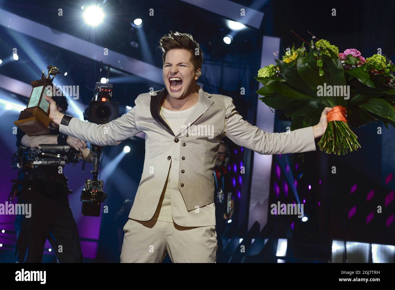 STOCKHOLM 2013-03-09 Robin Stjernberg reagiert nach dem Sieg im schwedischen Vorwahlen-Finale für den Eurovision Song Contest 2013 in der Friends Arena in Solna, Stockholm. Foto: Claudio Bresciani / SCANPIX / kod 10090 Stockfoto