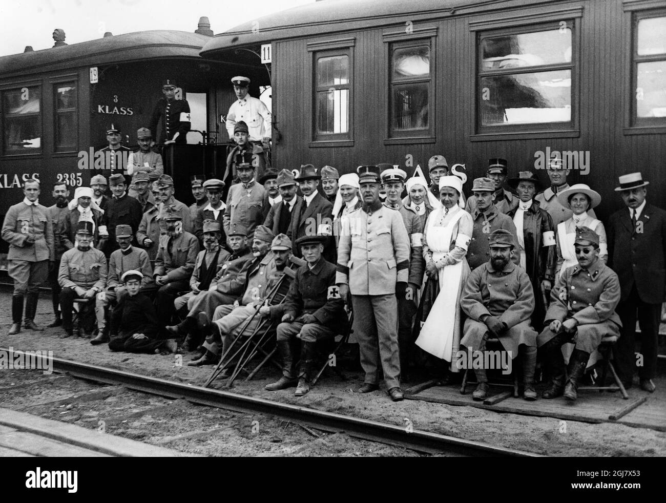 DATEI 1914-1918. Bild aus dem Ersten Weltkrieg. Behinderte Soldaten durch Schweden transportiert. Stockfoto