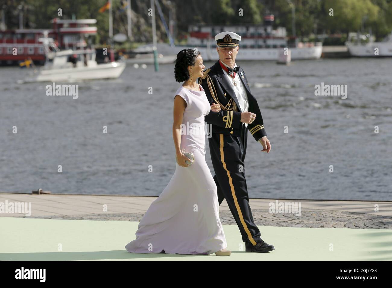 STOCKHOLM 20130608 Prinz Carl Philip's Freundin Sofia Hellqvist bei der Ankunft in Evert Taubes Terrass in Riddarholmen in Stockholm zum Schloss Drottningholm, wo das Hochzeitsessen am 8. Juni 2013 stattfinden wird. Foto: Adam Ihse / SCANPIX / kod 9200 Stockfoto