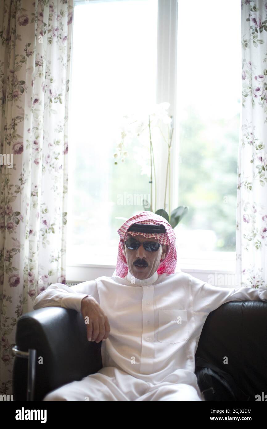 GÖTEBORG 2013-08-08 der syrische Sänger Omar Souleyman trat am Donnerstag beim Göteborg Festival Way Out West auf, nachdem er endlich ein Einreisevisum nach Schweden erhalten hatte. Omar Souleyman konnte letzte Woche nicht am Musik- und Kunstfestival in Stockholm teilnehmen, als sein ursprünglicher Antrag von den schwedischen Behörden abgelehnt wurde, obwohl der Künstler seit Beginn des syrischen Konflikts mehrere EU-Länder besucht hatte. Foto: Bjorn Larsson Rosvall / SCANPIX / Kod 9200 Stockfoto