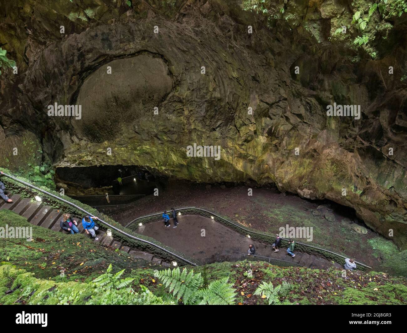 Algar do Carvao, ein vulkanischer Schlot und Wahrzeichen der Insel. (Nur Für Redaktionelle Zwecke) Stockfoto