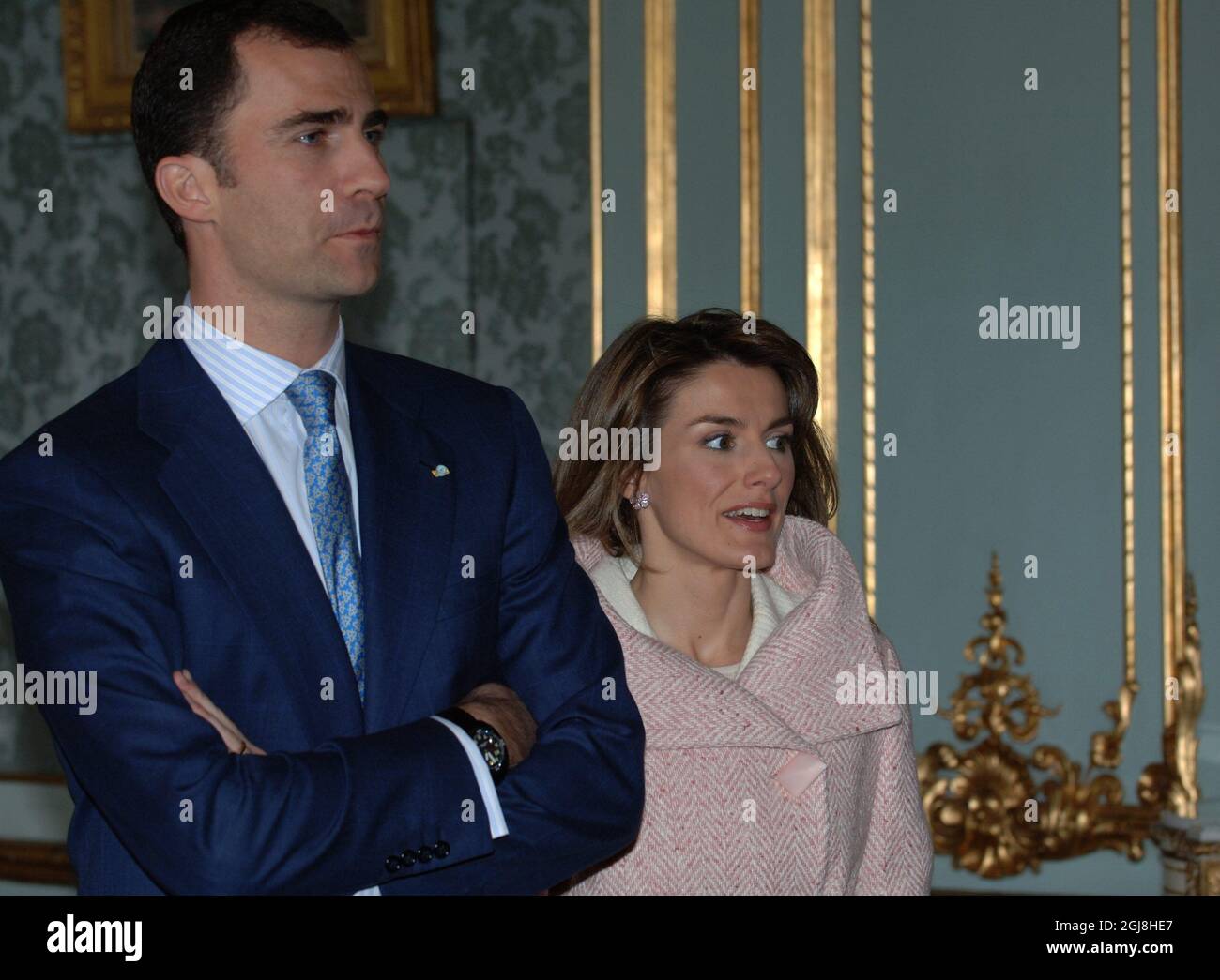 STOCKHOLM 20050419 Kronprinz Roulé und Kronprinzessin Letizia von Spanien beim Mittagessen im Königlichen Palast von Stockholm, Schweden, 19. April 2005. Die spanischen Royals sind in Stockholm, um das spanische Kulturinstitut, das Cervantes-Institut, in Stockholm zu eröffnen. Foto Leif R Jansson / SCANPIX Code 50020 Stockfoto