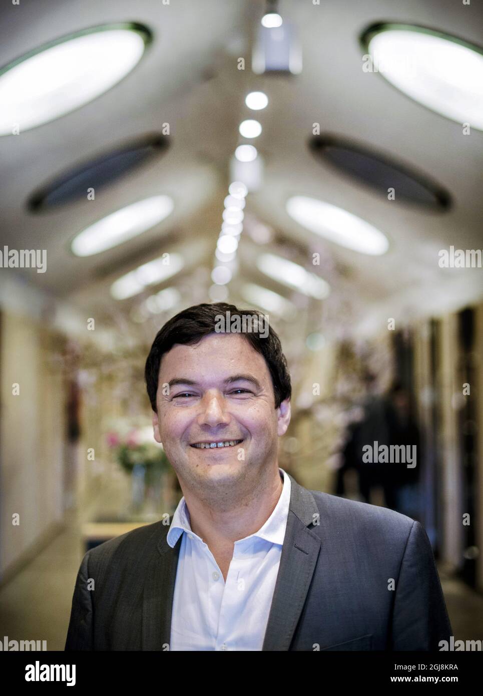 STOCKHOLM 20140630 der französische Ökonom und Autor Thomas Piketty bei einer Pressekonferenz auf dem Flughafen Arlanda vor seinem Besuch der politischen Woche in Almedalen auf der Insel Gotland, Schweden. Foto: Pontus Lundahl / TT / kod 10050 Stockfoto