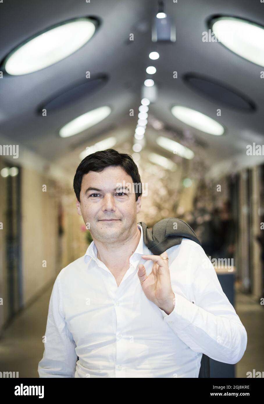 STOCKHOLM 20140630 der französische Ökonom und Autor Thomas Piketty bei einer Pressekonferenz auf dem Flughafen Arlanda vor seinem Besuch der politischen Woche in Almedalen auf der Insel Gotland, Schweden. Foto: Pontus Lundahl / TT / kod 10050 Stockfoto
