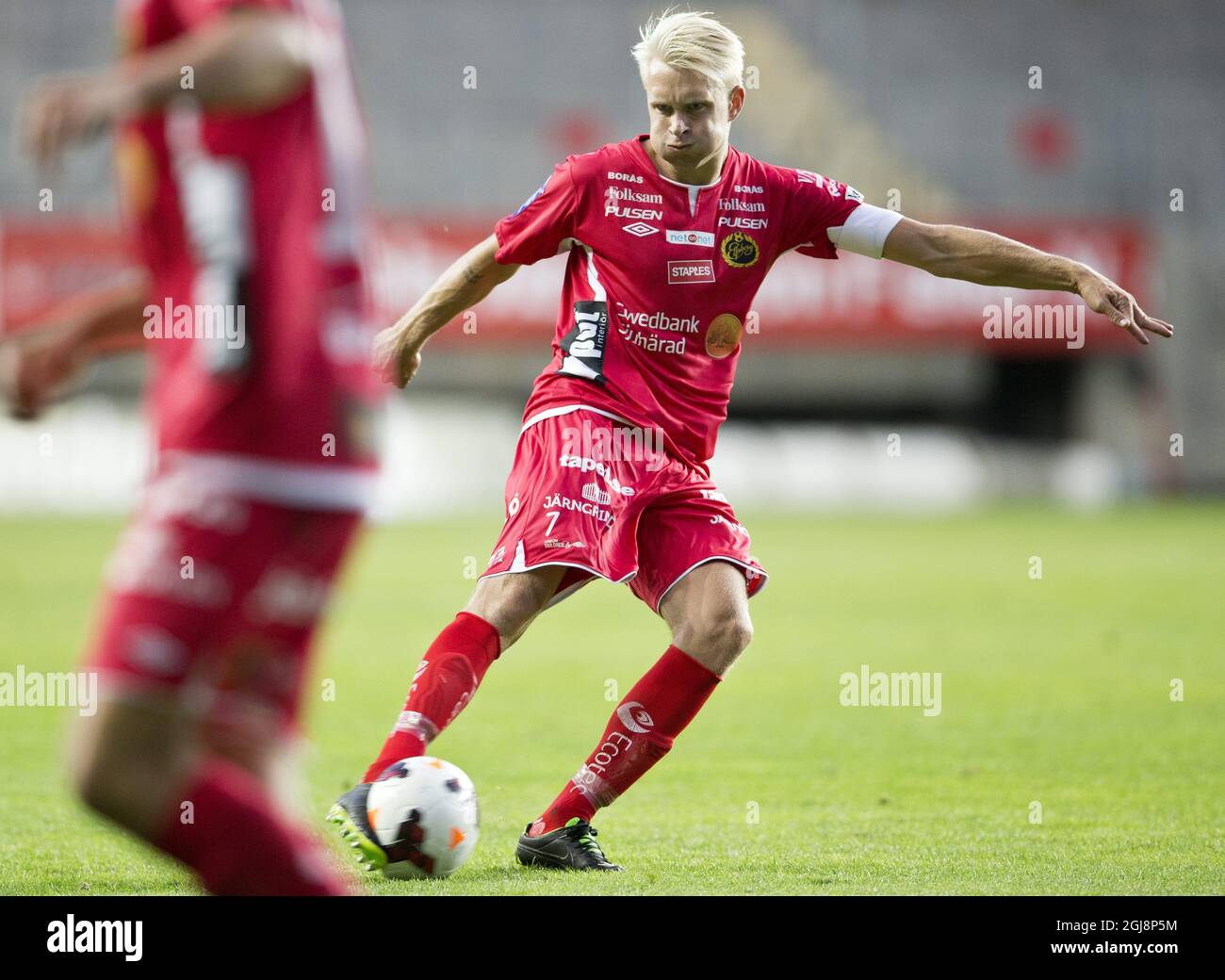 GOTEBORG 2014-08-11 Elfsborgs Johan Larsson testar ett skott under mandagens allsvenska fotbollsmatch mellan BK HACKEN och IF Elfsborg pa Gamla Ullevi. Foto: Bjorn Larsson Rosvall / TT / Kod 9200 Stockfoto