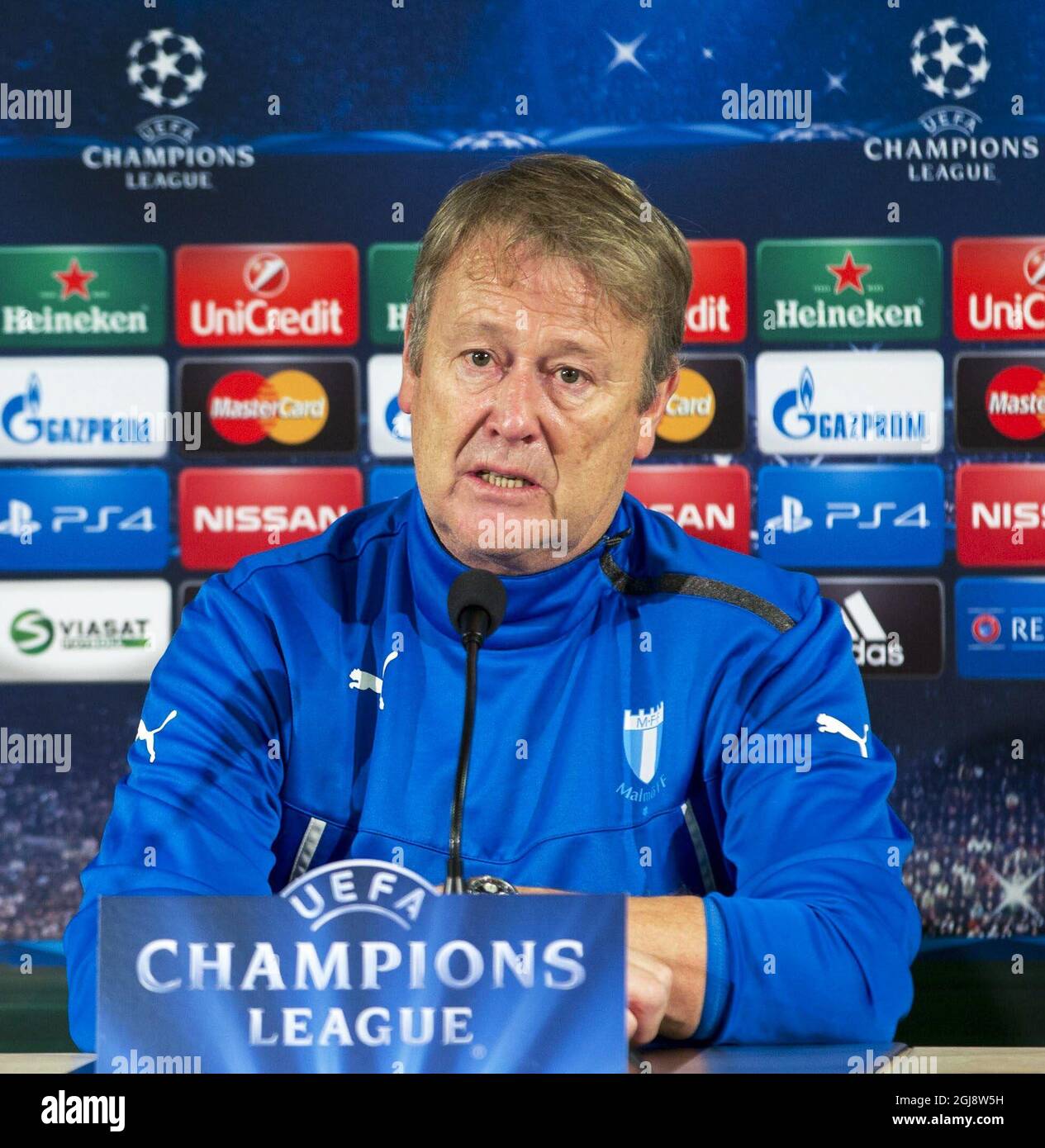 MALMÃƒÂ– 2014-11-03 MFF Trainer Alter Hareide während des Pressers nach dem Malmo FF Training im Old Malmo Stadium in Malmo, Schweden, 3. November 2014. MalmÃƒÂ¶ FF wird am Dienstag in der UEFA Champions League-Gruppe gegen Atletico Madrid spielen. Foto: Andreas Hillergren / TT ** SCHWEDEN AUS ** Stockfoto