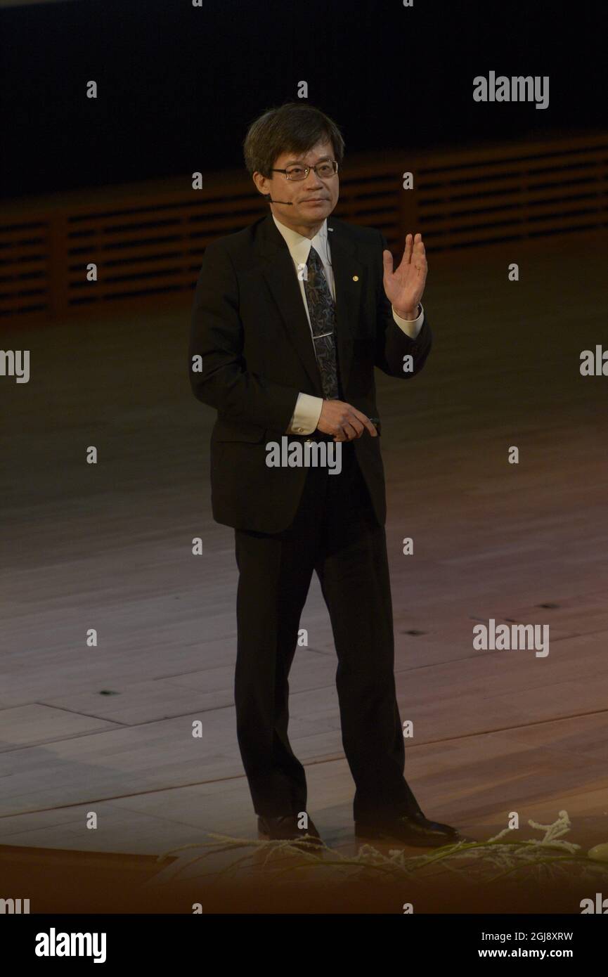 STOCKHOLM 2014-12-08 Professor Hiroshi Amano von der Universität Nagoya wird während seines Nobelvortrags am 8. Dezember 2014 in Stockholm, Schweden, zu sehen sein. Professor Amano ist einer der 2014 Nobelpreisträger für Physikisch. . Foto Janerik Henriksson / TT kod 10010 Stockfoto