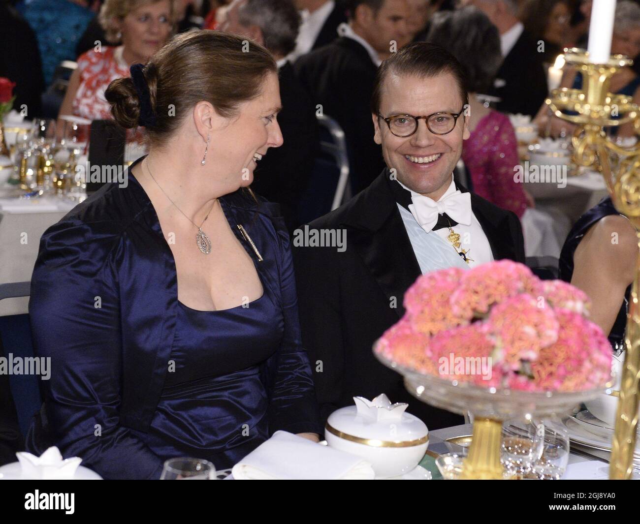 STOCKHOLM 2014-12-10 Professor Anna Kathrin Hell und Prinz Daniel beim Nobelbankett im Stockholmer Rathaus, Schweden, 10. Dezember 2014. Foto: Claudio Bresciani / TT / Kod 10090 Stockfoto