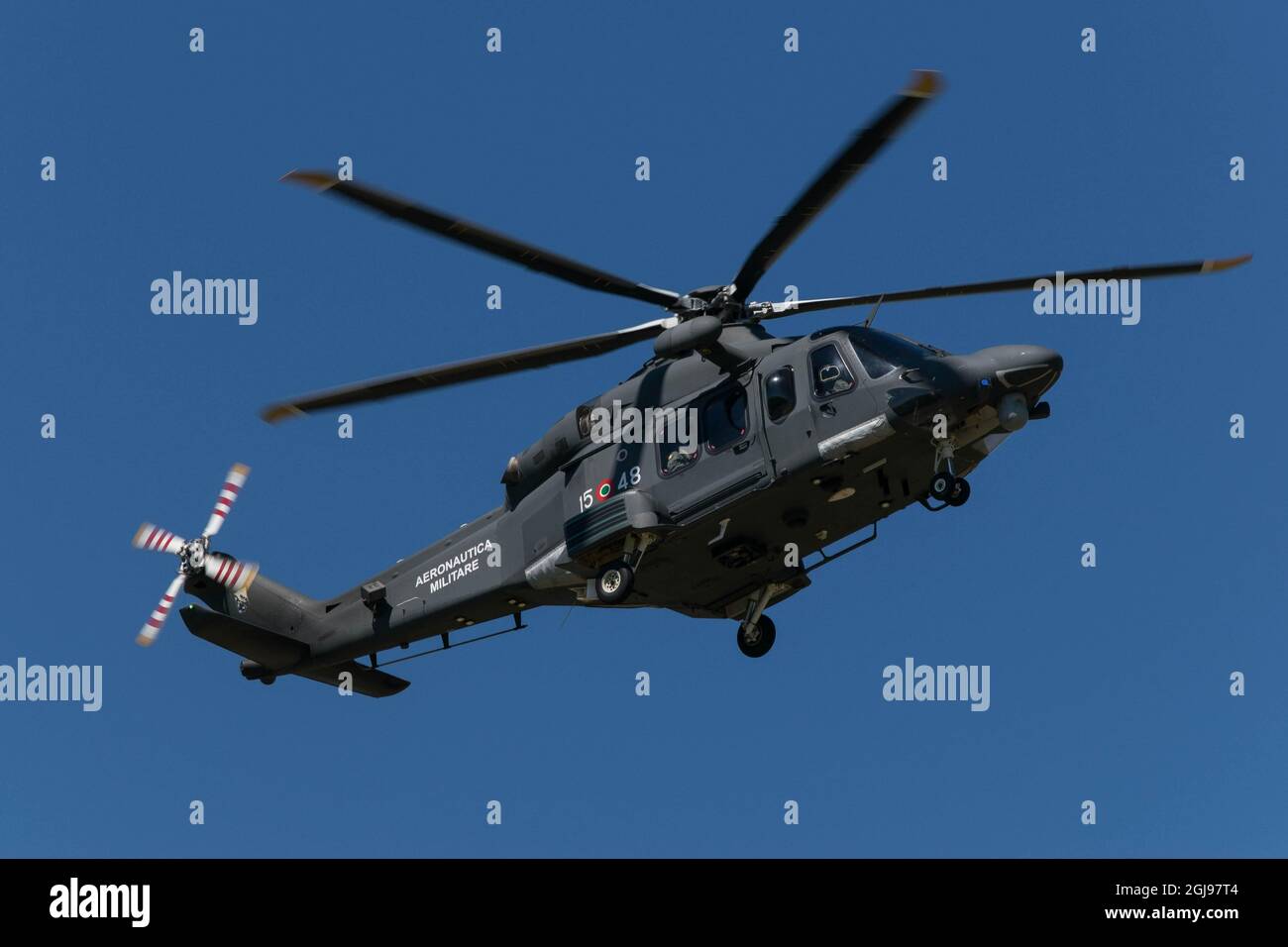 PISA, ITALIEN - 20. Mai 2018: Der Aeronautica Militare-Hubschrauber am Flughafen von Pisa in Italien Stockfoto